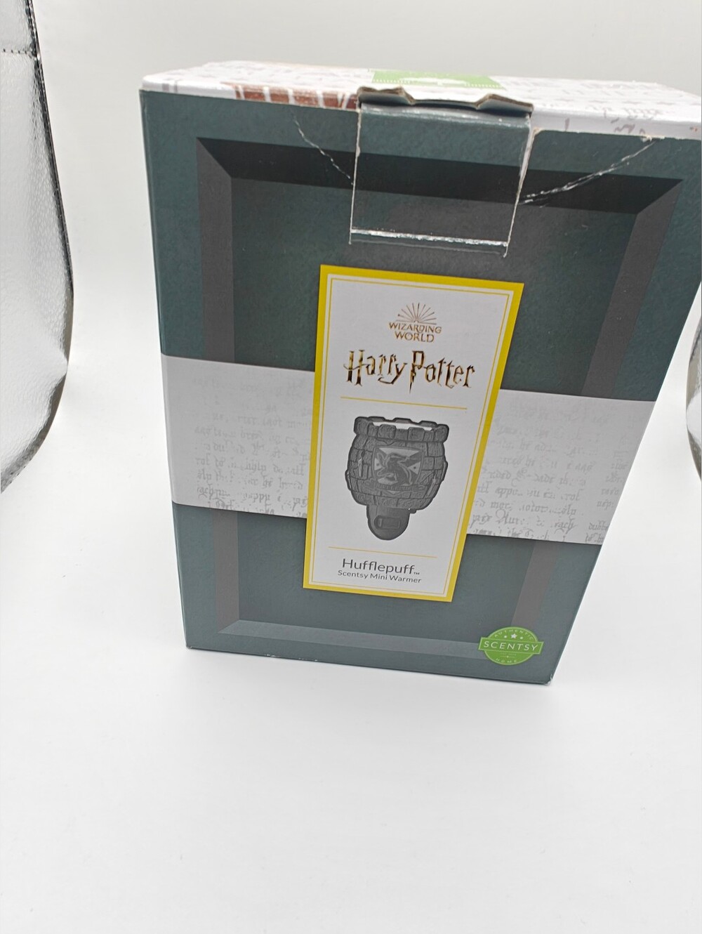 Scentsy Harry Potter Hufflepuff Mini Electric Wax/Oil Warmer Wall Plug-In